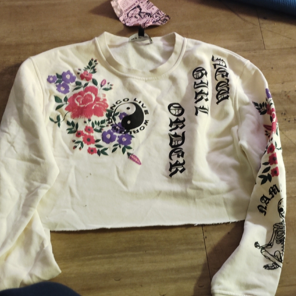Floral crop new girl order size 12 Graphic Cream Sweatshirt nwt